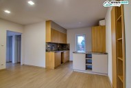 Obývací pokoj s propojený s kuchyní