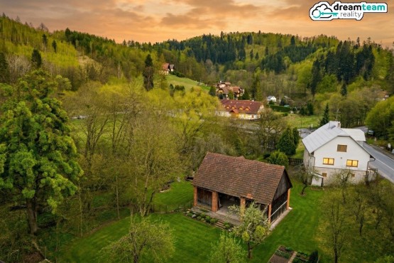 Dům s nadstandardně velkou zahradou