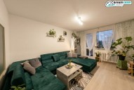 Do obýváku vejde i opravdu grandiózní sedačka