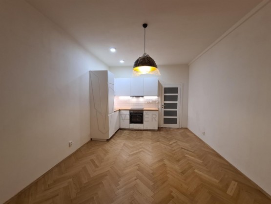 pokoj s kuch. linkou