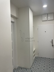 vestavěné skříně