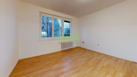 pronajem-2kk-40-m2-usti-nad-labem-dobetice-sramkova-32094-living-room.jpg