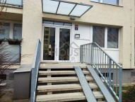 Vchod - vstup do budovy