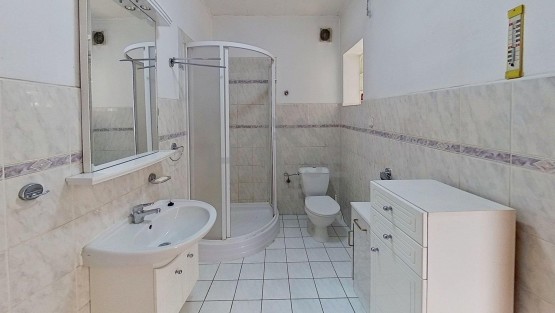 ID00721-Prazska--Bathroom