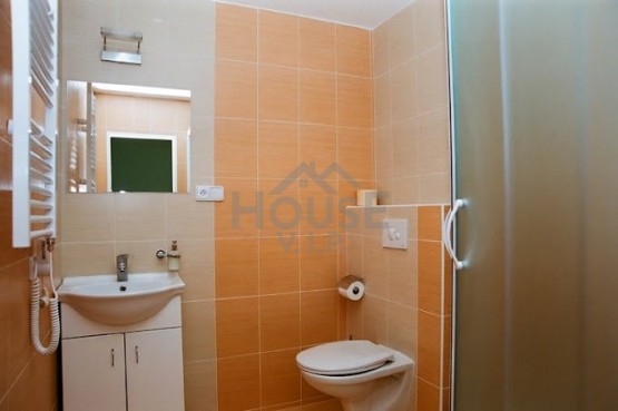 Sanatorium Kolín, pokoj pro pacienty -  toaleta