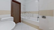 Bathroom-Defurnished (2)