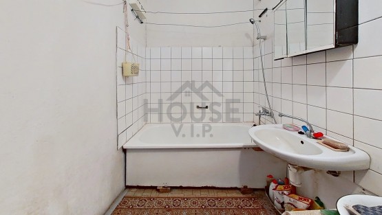 8ohGjf7wb9Q-Bathroom