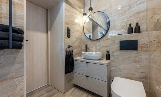 Screenshot 2025-08-12 15.05.00