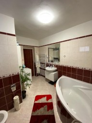 a784a820-765a-483f-ad42-19ce2831badd