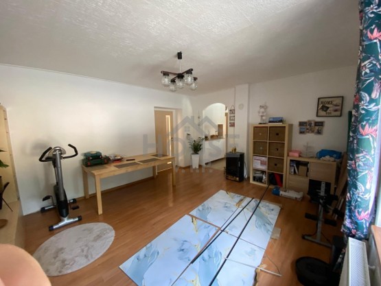 13695e69-94fd-4d7b-81c3-f74f002b1d43