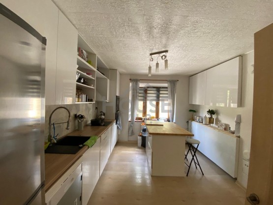 19022563-9af7-4318-ba62-596a979665a6