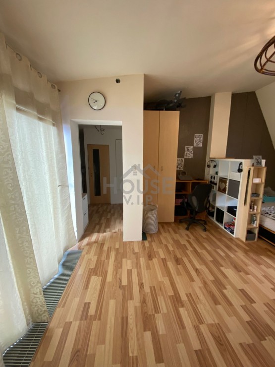 3b88f9e8-1980-4850-96cb-0d10c2430117