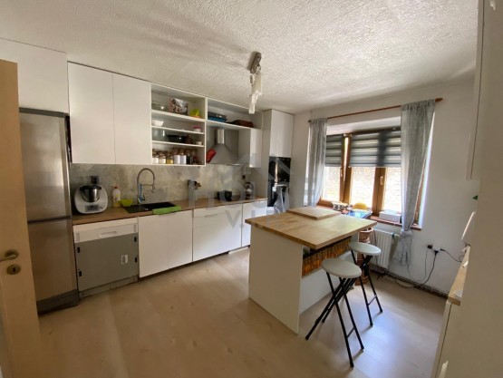 d2ff79c8-0fd1-4af4-b86e-6f2b63ba8800