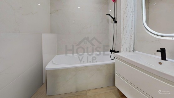 Bathroom-Defurnished (7)