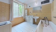 Bathroom-Defurnished (11)