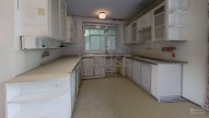 Kitchen-Defurnished (9)