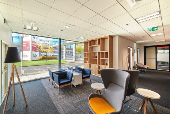 AIRPORT_business lounge