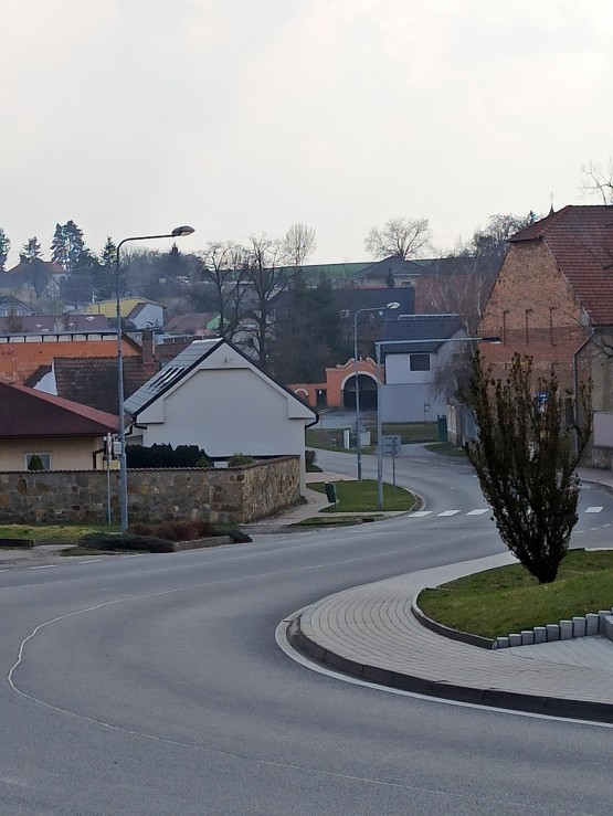 prodej-pozemku-pro-bydleni-1-812-m2-vykan-114-587805